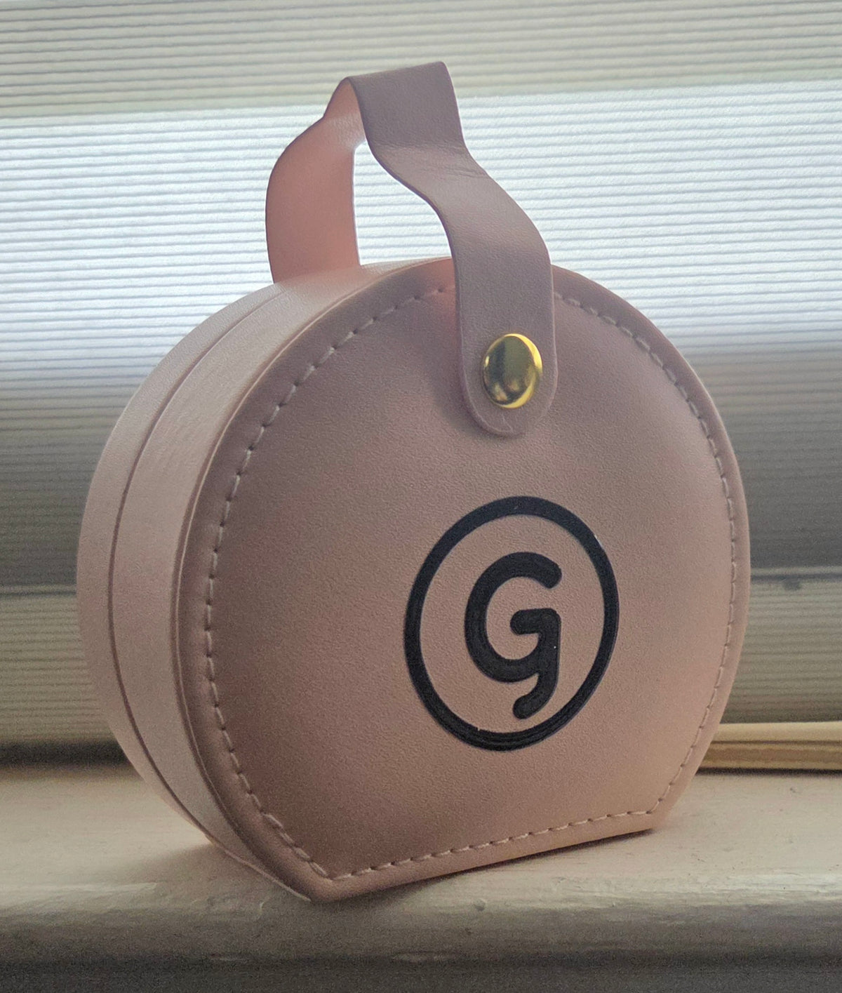G is for Girlish: Faux Leather Small Travel Jewelry Case w/Handle