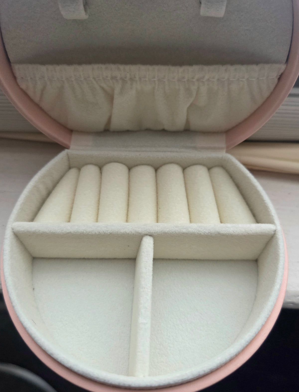 G is for Girlish: Faux Leather Small Travel Jewelry Case w/Handle
